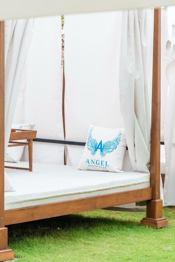 Angel Hotel